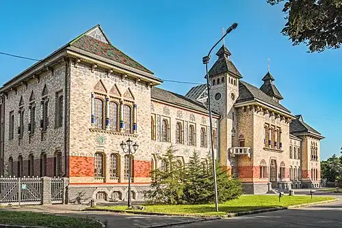 Ukrainian Art Nouveau – Poltava Reginal Administrative Building, Poltava, Ukraine, by Vasyl Krychevsky, 1903–1907[67]