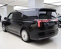 Zeekr 009 Grand rear view