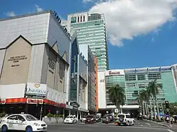 Araneta City