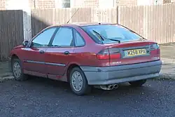 1994–1998 Renault Laguna (hatchback)