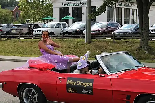 Miss Oregon 2021 Abigail Hayes in the iconic Show Us Your Shoes Parade. Hayes wore custom Nike Shoes. Abigail placed 4th Runner Up to Miss America.