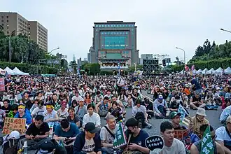 2025年4月19日，罷免團體在凱道舉辦「拒絕統戰，守護台灣」大會。