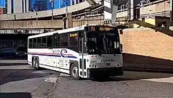 21201 Rockland Coaches on the 351