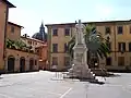 Statue of Forteguerra in Piazza Santo Spirito