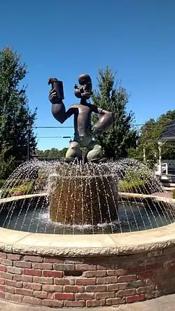 Popeye statue in downtown Alma