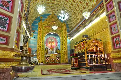 picture of the altar & tomb of Mar Baselios Yeldo