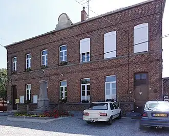 The town hall in Bas-Lieu