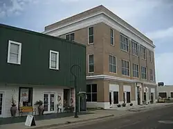 Masonic Temple (1925), on right