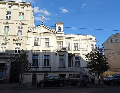 The chapel from the street