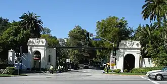 The Bel Air west gate at Sunset and Bellagio