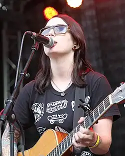Pettinger performing in 2014