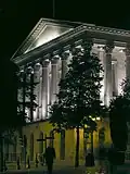Birmingham Town Hall south end, main entrance, April 2009. The visible arches were originally open to the elements, only being enclosed in the late 20th century.