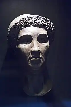 Reconstruction of the head of the deceased, aged about 40.