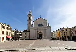 The central Piazza Matteotti