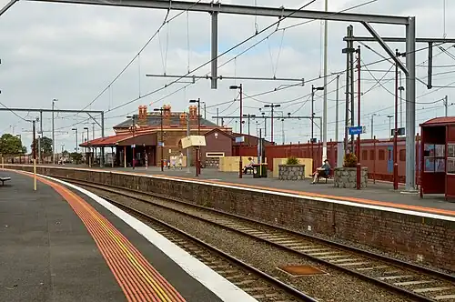 Northbound view from Brighton Beach platform 1 facing platform 2