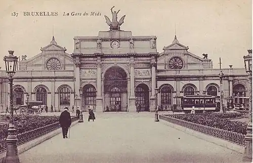 The second station's main façade and triumphal arch, c. 1920