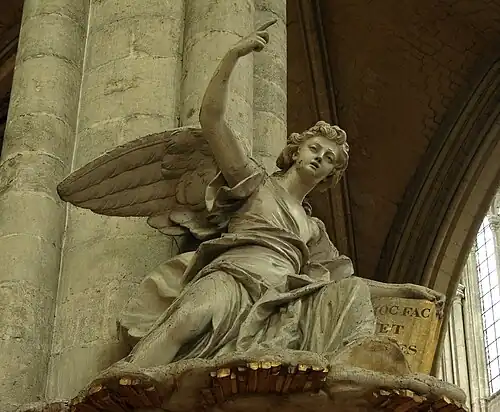 The angel atop the Pulpit