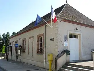 The town hall in Chalmaison