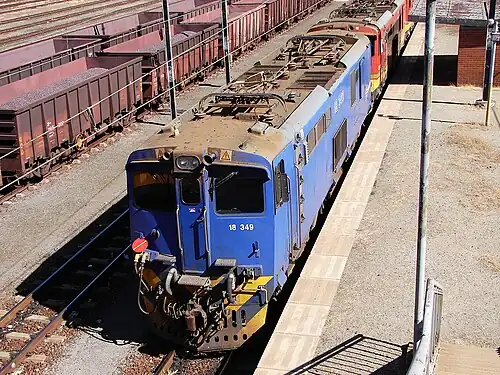 No. 18-349 (E1679) in Spoornet blue livery with outline numbers at Warrenton, 2 May 2013