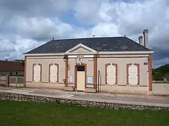 The town hall in Cortrat