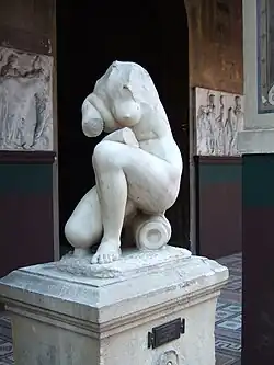 Cour du Mûrier, detail 7