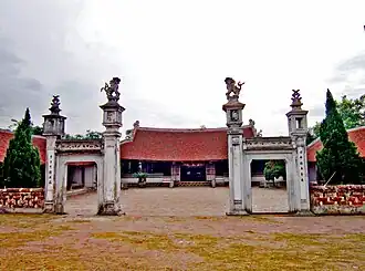View of Mông Phụ communal hall.