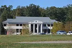 Current courthouse, seen from U.S. Route 1