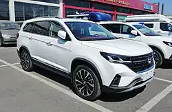 2019 Forthing T5L front