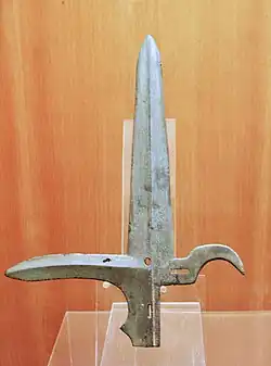 Eastern Zhou jǐ bronze halberd