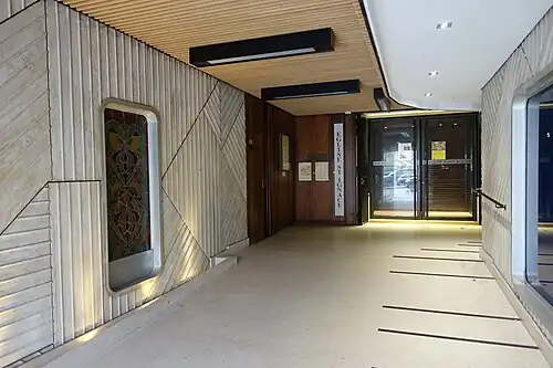 Church entrance at 33 Rue de Sèvres