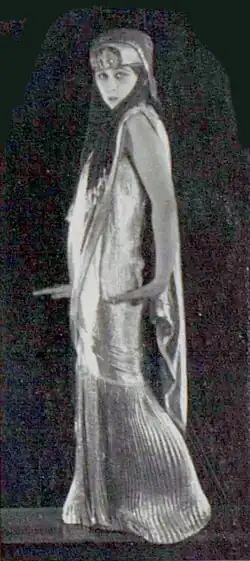 Young woman in Ancient Egyptian royal costume