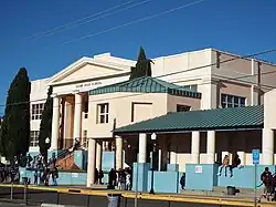 Globe High School
