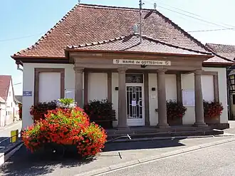 The town hall in Gottesheim