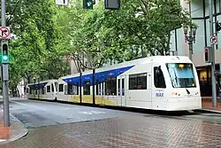 Coupled Green line LRVs in Portland