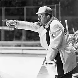 Agustin Bubník command players