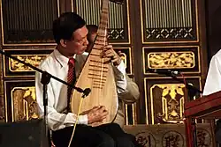 Musical accompaniment to an opera performance