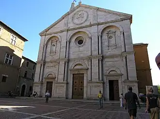 Cathedral at Pienza (c. 1460), with the coat of arms of Pope Pius II