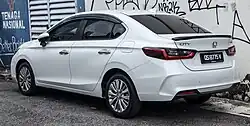 Rear view (sedan, facelift)