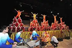 5 units of four layers' instantaneous standing-up pyramid. Performance of the Brazil, SGI team at Rio de Janeiro, on October 30, 2011.