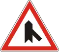 A-032 Merging traffic on right