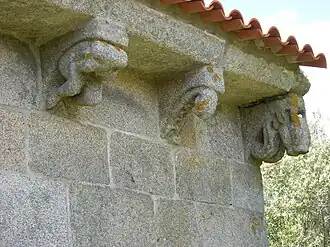 Church of São Cláudio de Nogueira corbels.