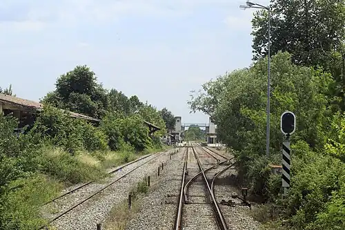 The station approaches, looking east towards Sofades May 2016