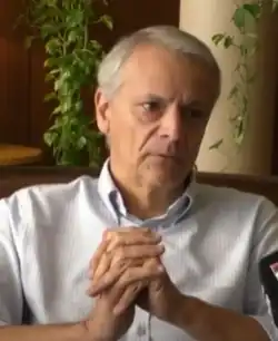 Javier Castrilli officiating a match