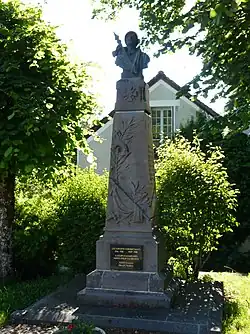 Monument aux morts, Jou-sous-Monjou.