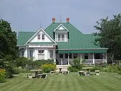 Hooper's Cafe and Club Car Bar