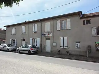 The town hall in Juvelize