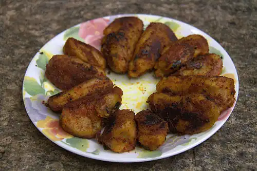 Kallummakkaya nirachathu or arikkadukka (mussels stuffed with rice)