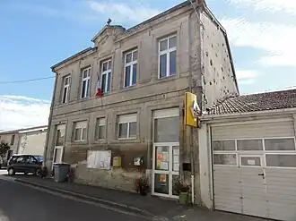 The town hall in Ménil-sur-Saulx