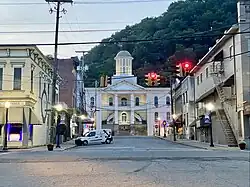 Intersection of Main Street and Court Street, with the courthouse in the middle