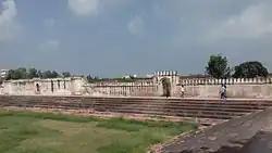 Aam Khas Bagh, Sirhind: Main Tank in front of Sheesh Mahal
